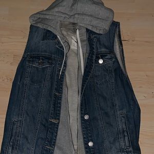 Jean jacket women’s large with hood